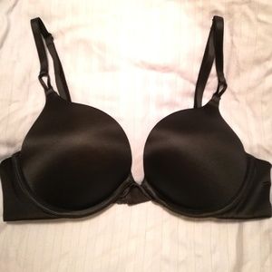 VS Sexy Bombshell Adds 2 Cups Push Up Bra